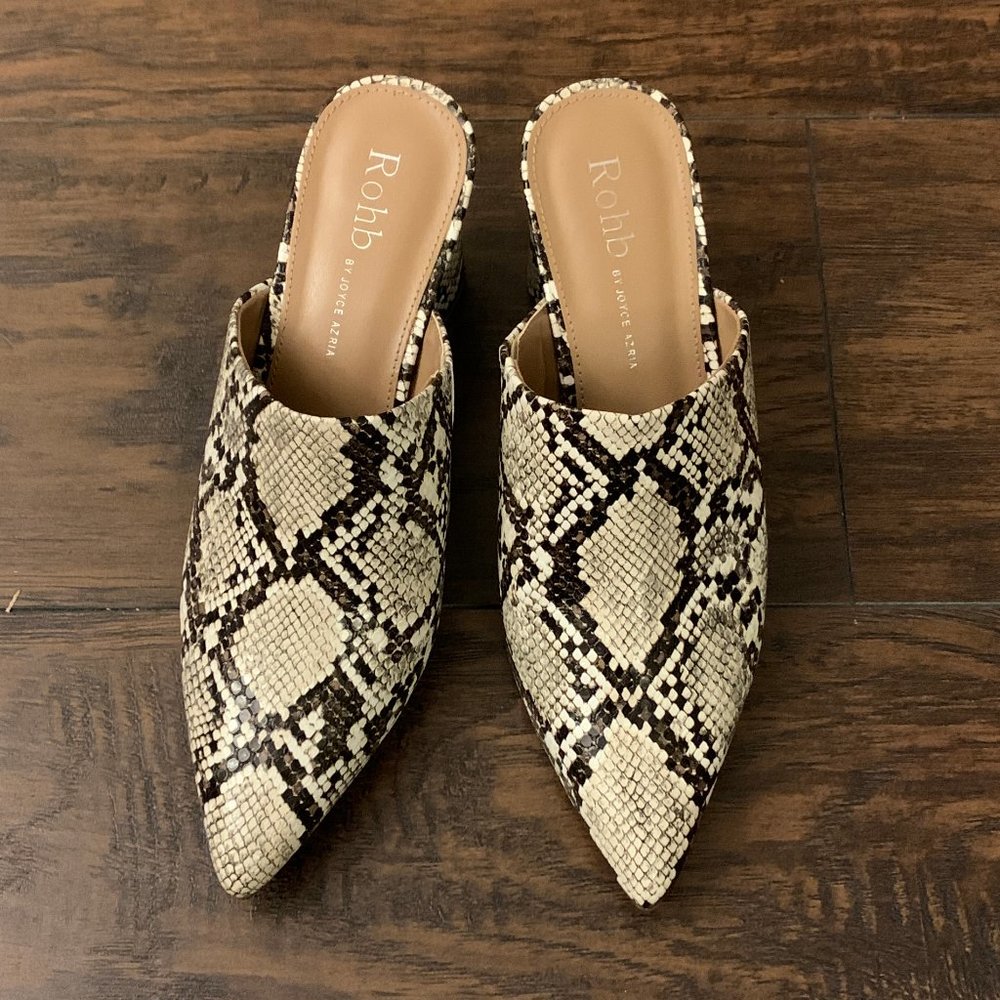 Joyce Azria Rohb Snakeskin Booty sz. 7.5